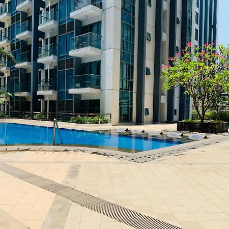 One Palm Tree Villas Condominium - Studio Room With Balcony - Across Terminal 3 Manila Exterior photo