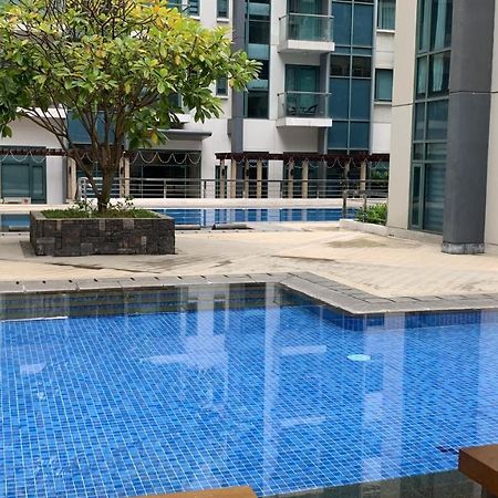One Palm Tree Villas Condominium - Studio Room With Balcony - Across Terminal 3 Manila Exterior photo