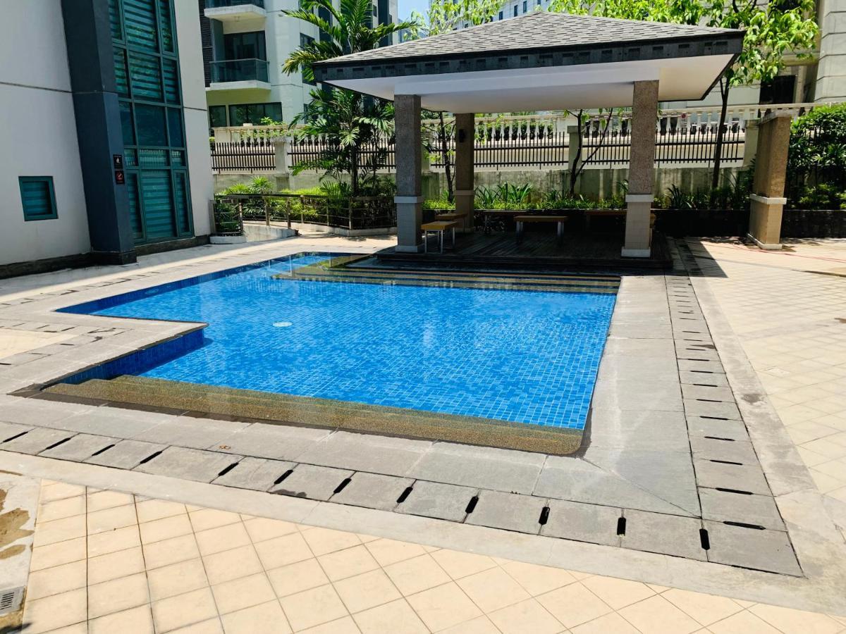 One Palm Tree Villas Condominium - Studio Room With Balcony - Across Terminal 3 Manila Exterior photo