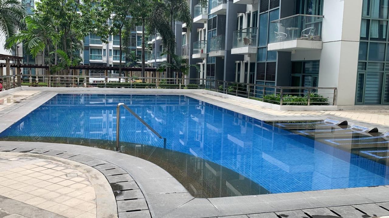 One Palm Tree Villas Condominium - Studio Room With Balcony - Across Terminal 3 Manila Exterior photo